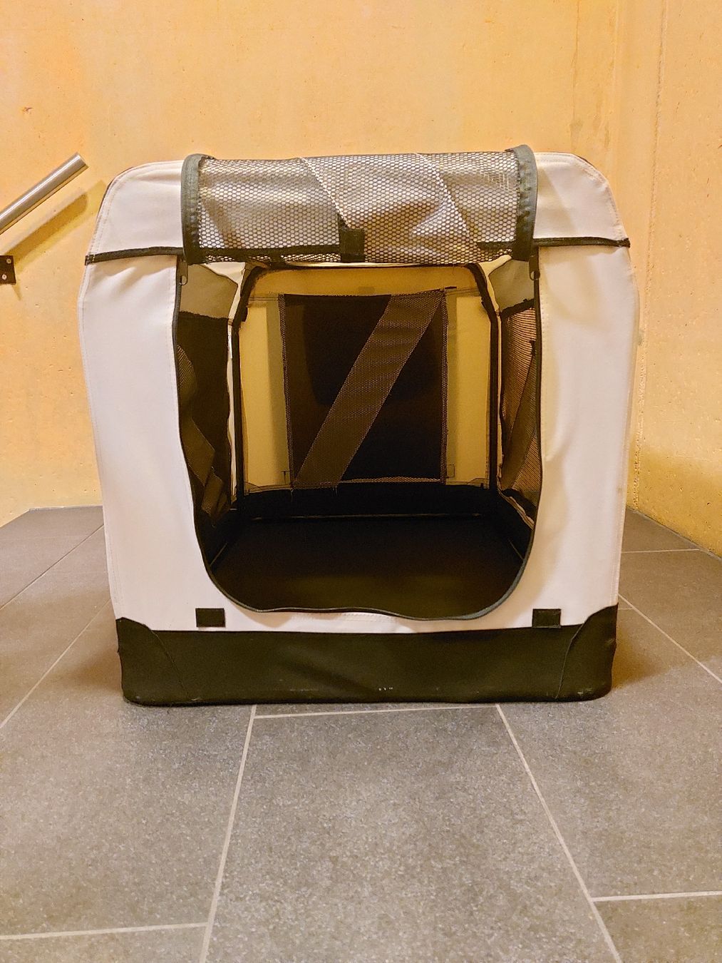 Cucce & Letti: Grosse Hundebox / Transportbox  90x64x65 cm – Usato da Jona venduto da Alles_fuer_Dich 5