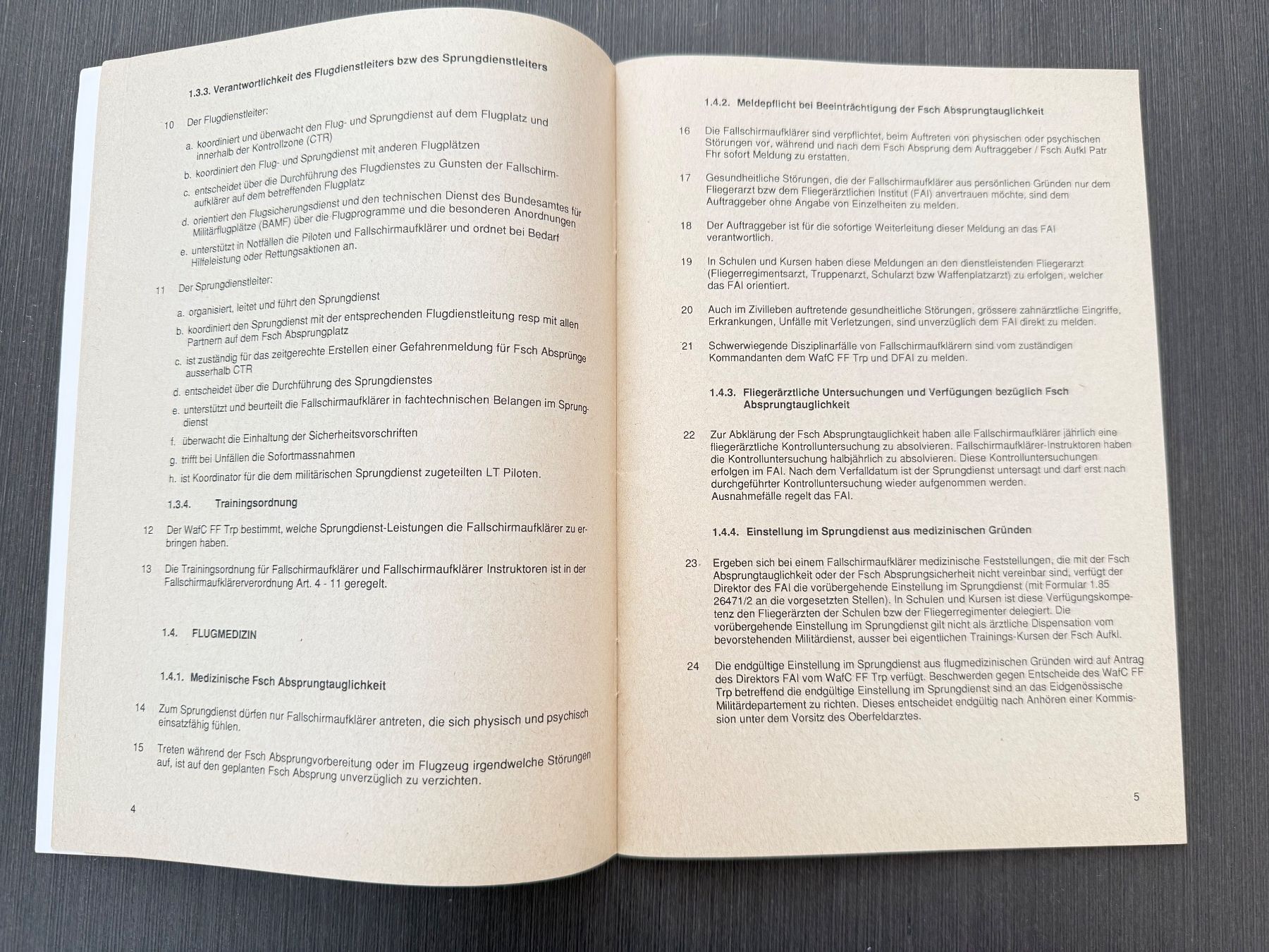 Libri: Sprungdienst der Fallschirmaufklärer - Schweizer Armee – Usato da Brütten venduto da Hst1 4