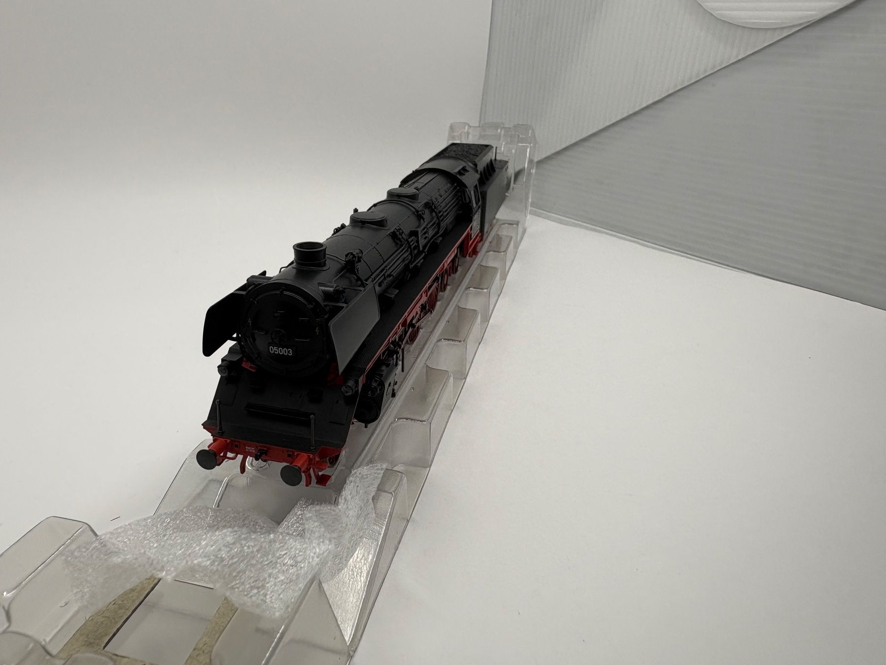 Märklin Modelleisenbahnen: Märklin DB BR 05 003 2/C/2 H0 Digital – Neu und originalverpackt aus Forch von Hanimann-Robinson 2