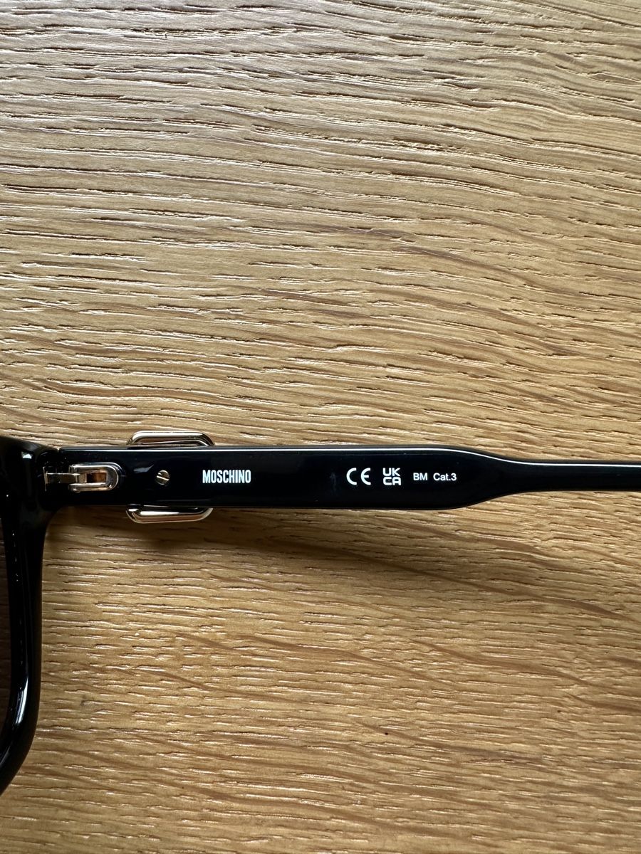 Moschino Occhiali & Lenti: Moschino sunglasses  – Nuovo (secondo la descrizione) da Zürich venduto da aidapo 3