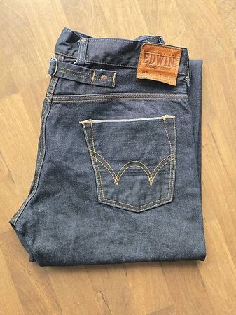 EDWIN JEANS MADE IN JAPAN 32X32