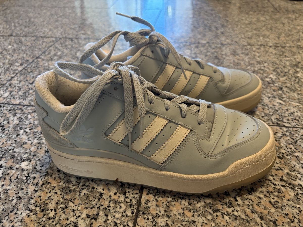 Scarpe da donna: Adidas Schuhe – Usato da Luzern venduto da Alisha_10 1