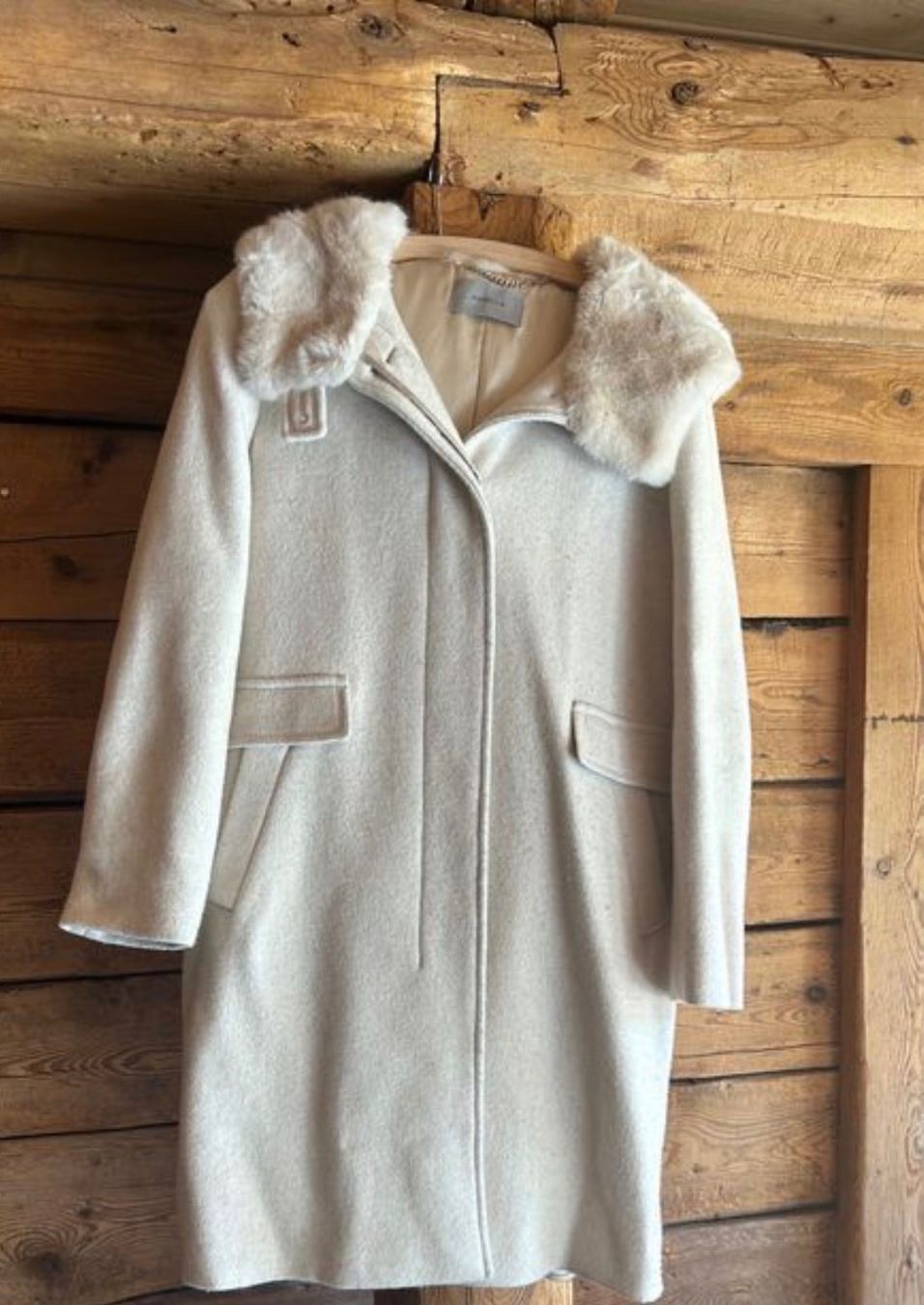 Marella Cappotti: Marella manteau blanc cassé – Usato da Val-d'Illiez venduto da Dombou