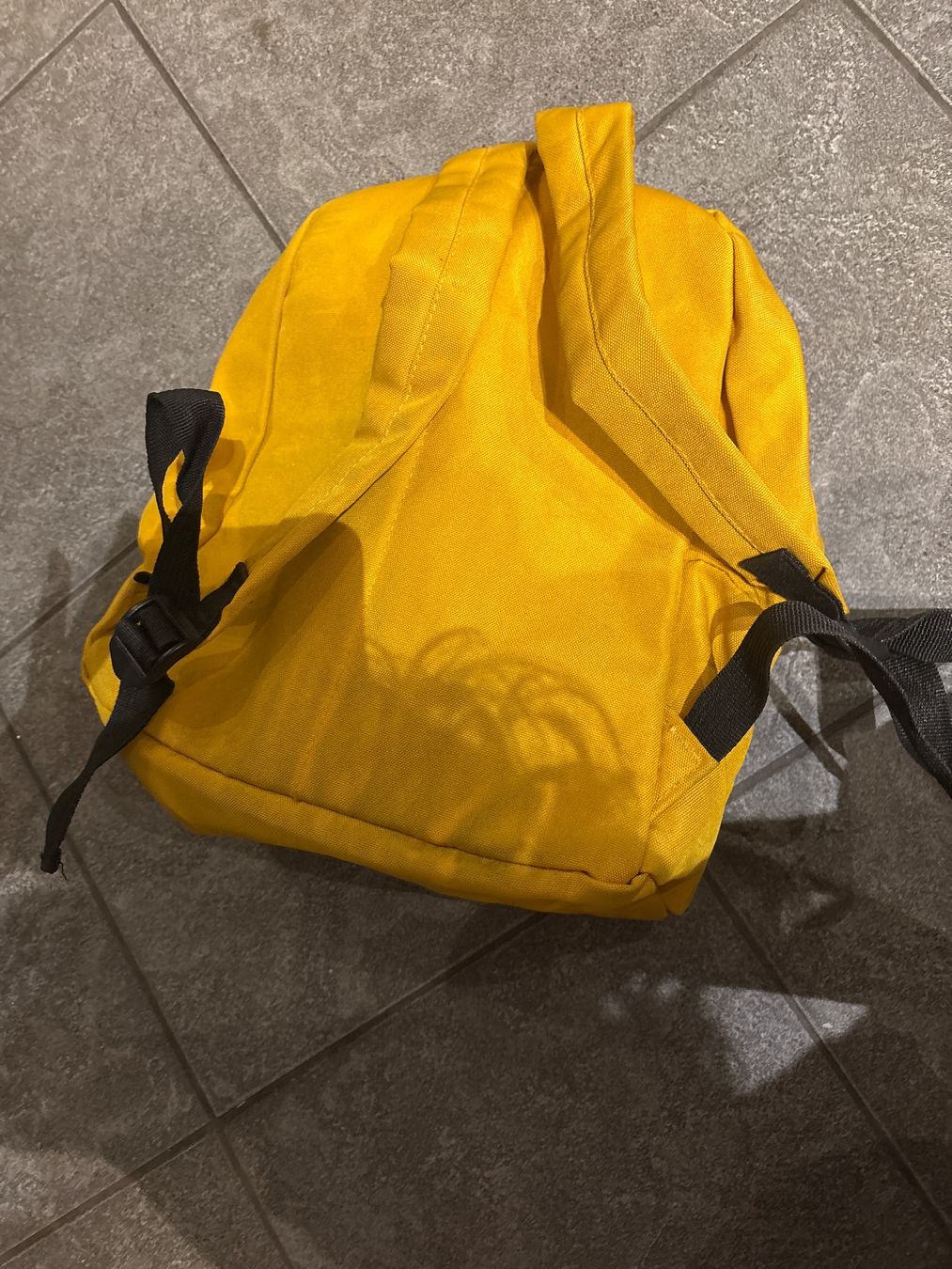 Zaini: Stylischer Rucksack "Do you ever Shine" gelb – Usato da Andwil SG venduto da schmei 1