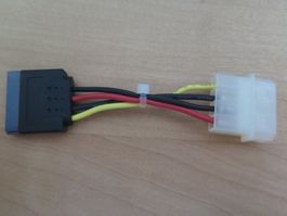 Adapter SATA auf Molex 4-Pin neu