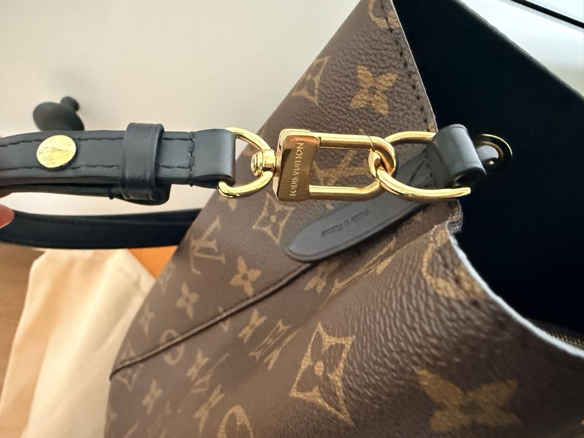 Louis Vuitton Borse da donna: Fullset Louis Vuitton NéoNoé MM schwarz – Nuovo (secondo la descrizione) da St. Margrethen SG venduto da Berry08 7