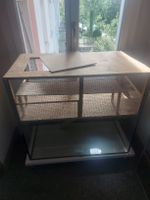 Terrarium mit Zubehär und Rollen