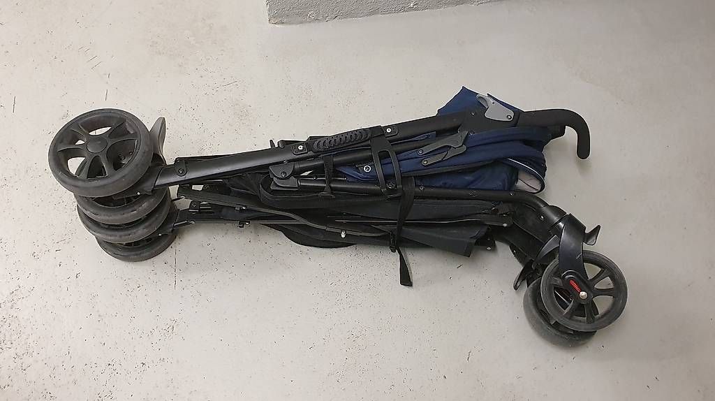 Joie Carrozzine: Joie Buggy Kinderwagen dunkelblau – Usato da Dietlikon venduto da Skylab007 4