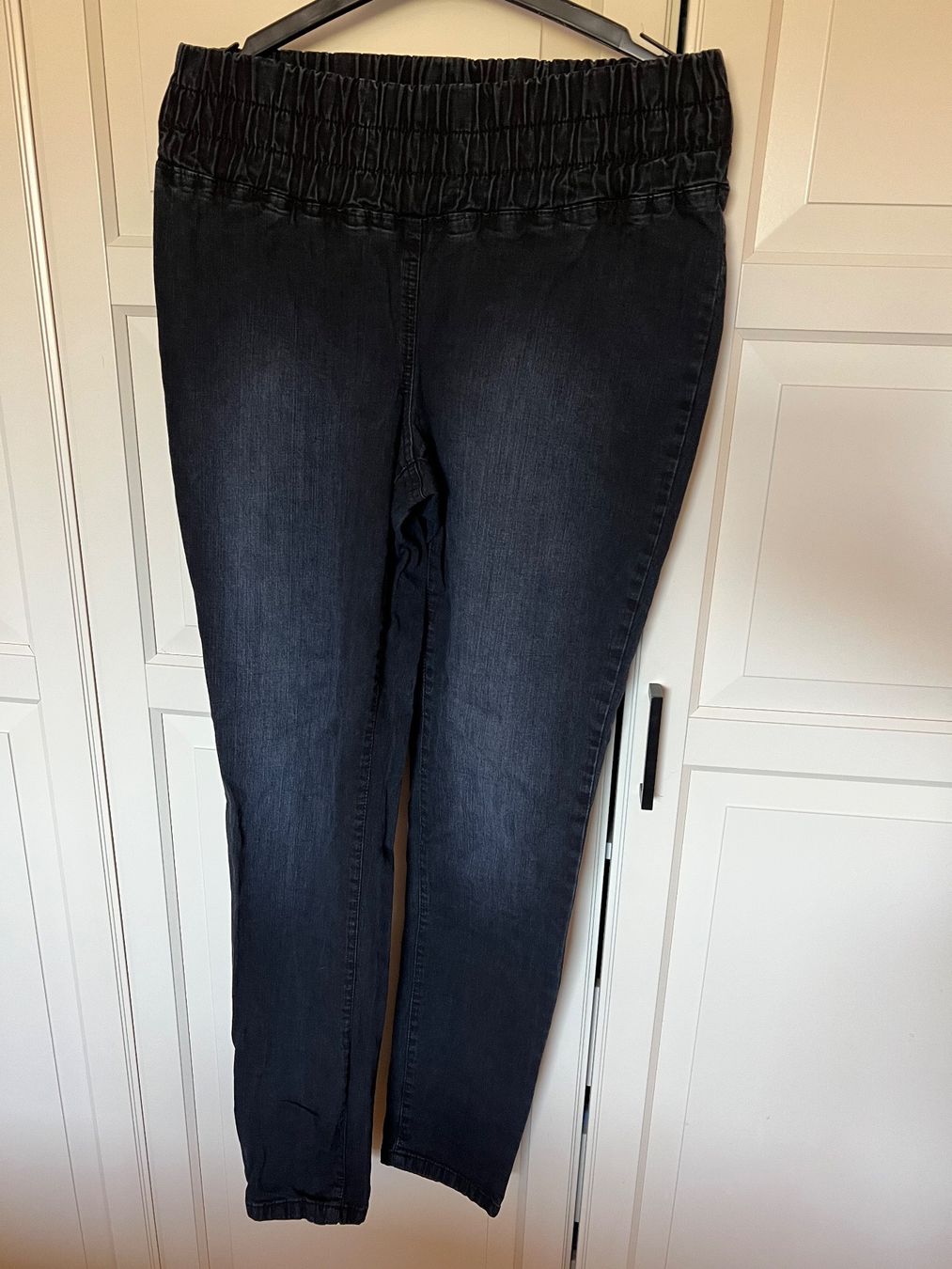 Jeans: Jeans slim élastique taille 42 – Usato da Savagnier venduto da Pivovar2