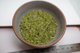 Olivin  Kies -Wassersteine – 100g –Pro Gebot