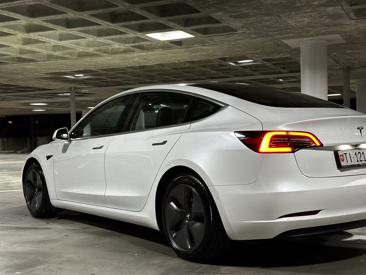 Tesla Automobili: 2020 Tesla Model 3 Standard range Plus Facelift – Usato da Viganello venduto da TechDealer 1