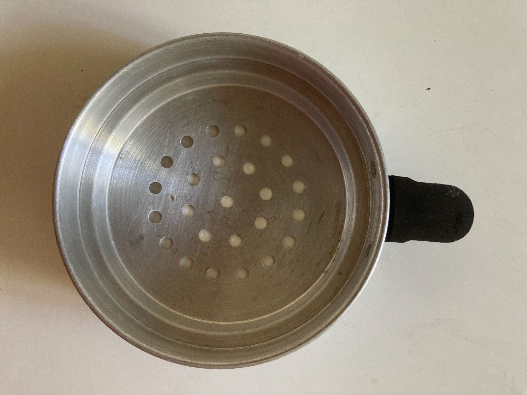 Elettrodomestici da cucina: Kleines, grobes Alu - Sieb – Usato da Zürich venduto da Chaeffeler