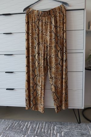 Damenhose Gr. M, H&M, 95% Viscose - NEU --- Porto nur CHF 4