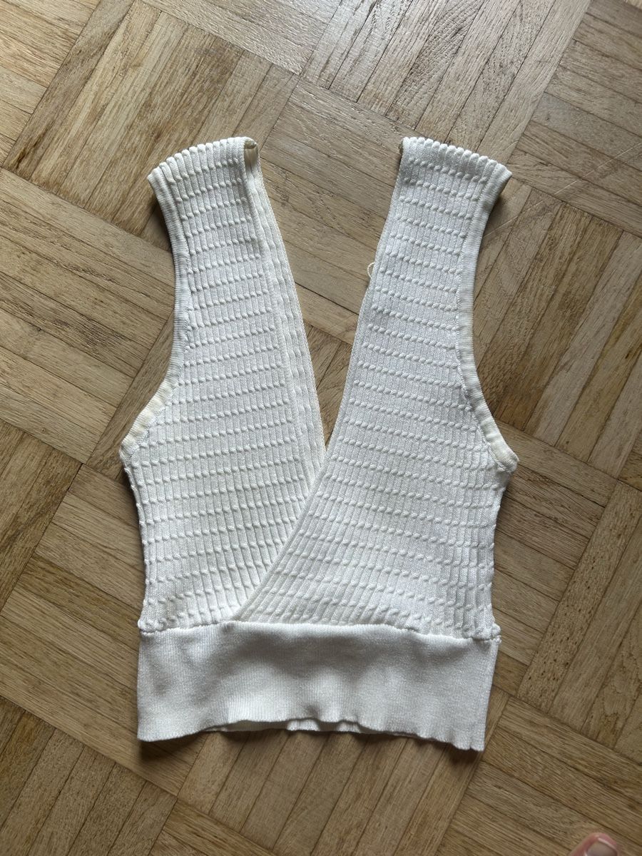Top: Zara white cropped knit top size S – Usato da Zürich venduto da chi_7k5b
