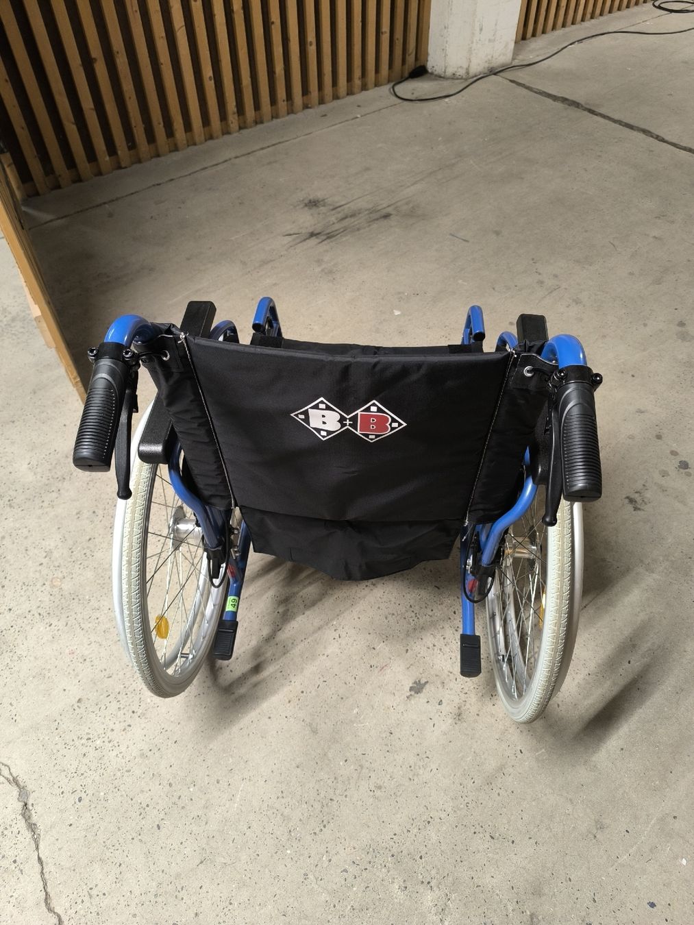 Rollstühle: Rollstuhl PyroStart+ Sitzbreite 49cm – Gebraucht aus Allschwil von BezoBezo 3