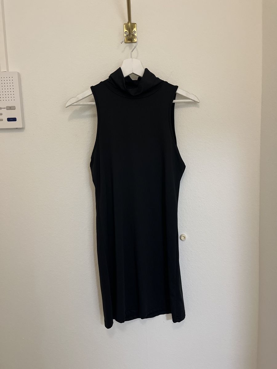Lotti di vestiti: 4er Pack Kleider Schwarz – Usato da Luzern venduto da SonjaBucher 3