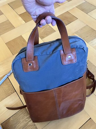 Rucksack braun Leder und grau Textil guter Zustand
