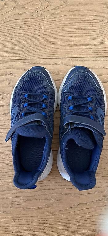 Schuhe für Jungen: Sneaker – Gebraucht aus Basel von Frani010 2