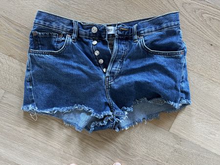 MNG Jeans Shorts hot pants Denim Gr. 38 Used Look