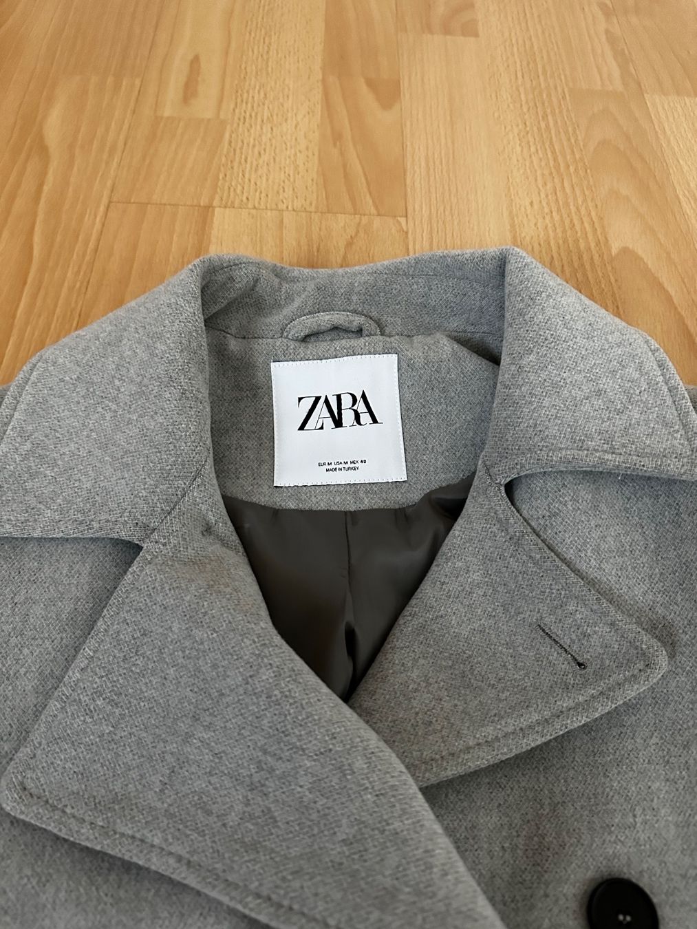 Zara Jacken: Jacke / Mantel grau/ Zara – Gebraucht aus Chur von Sim7000 2
