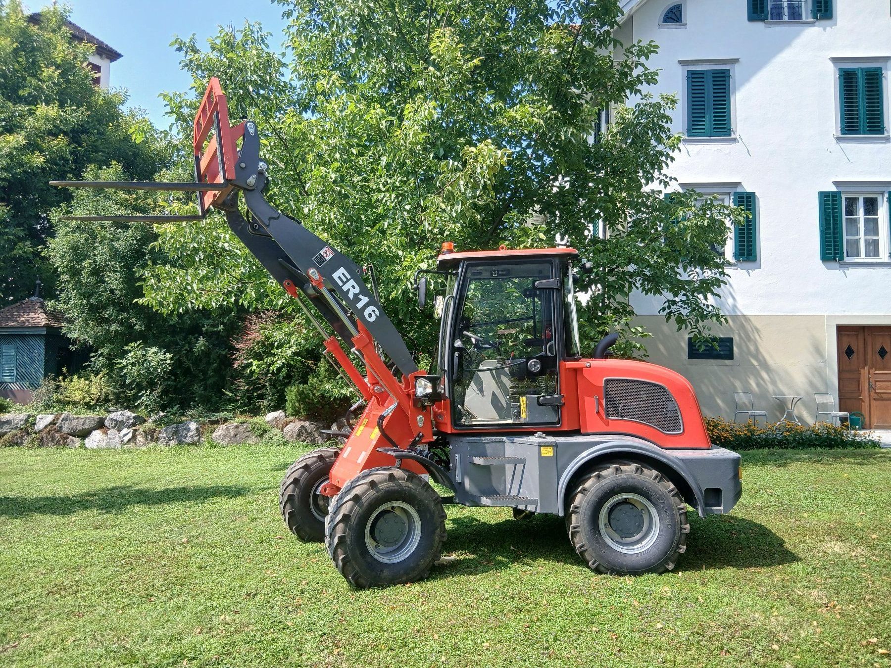 Hoflader: Radlader/Hoflader Everun ER16 – Gebraucht aus Ibach von tool-systems