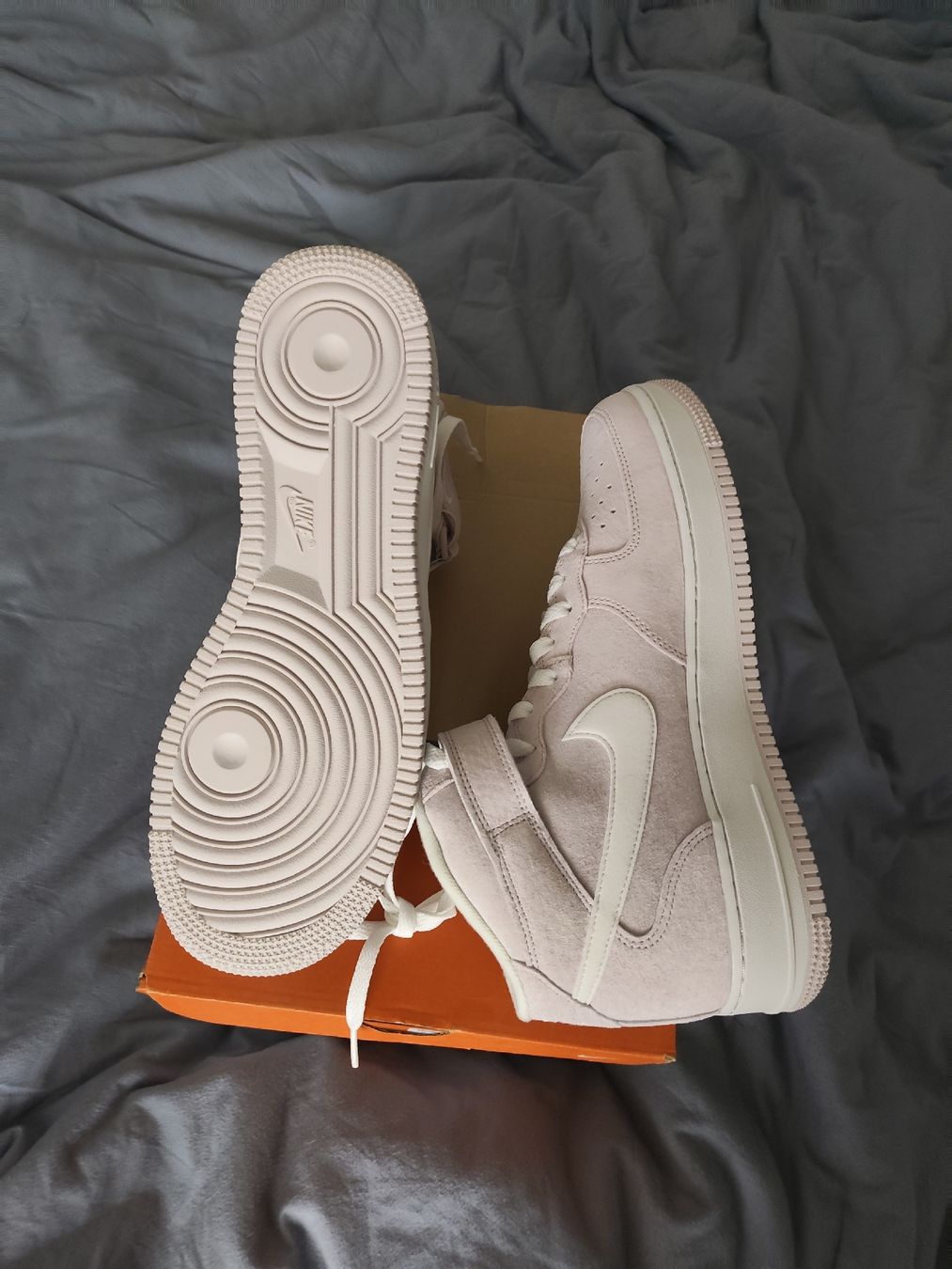 Nike Scarpe da uomo: Nike Air Force 1 Mid Qs Easter Grösse 44 – Nuovo e nell'imballaggio originale da Laufen venduto da Happi121 3