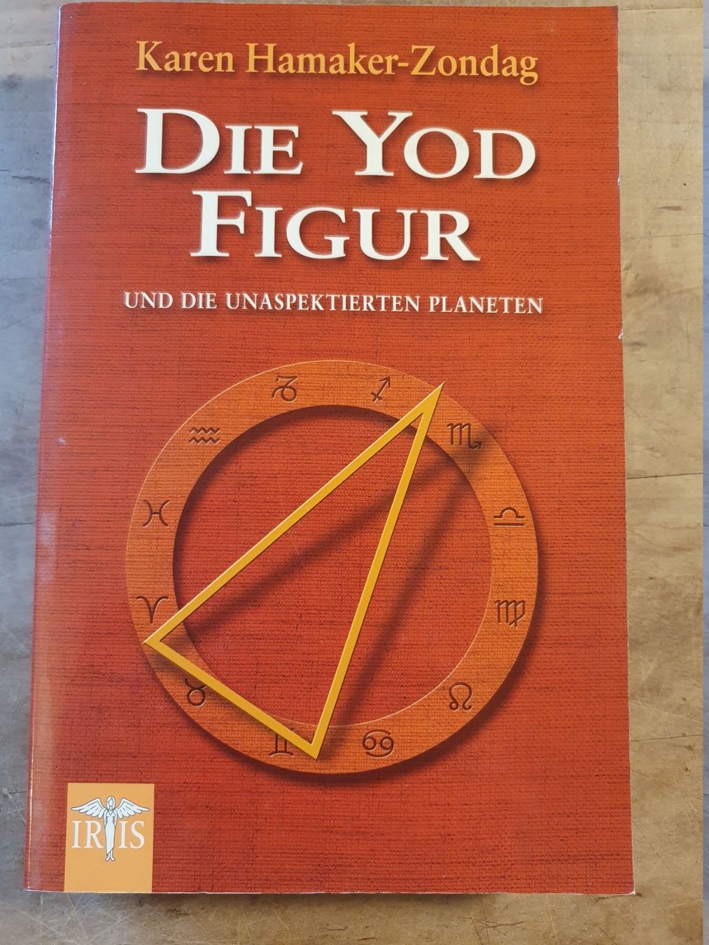 Bücher: Die You Figur  Karen Hamaker-Zondag Iris – Gebraucht aus Zürich von loosebone