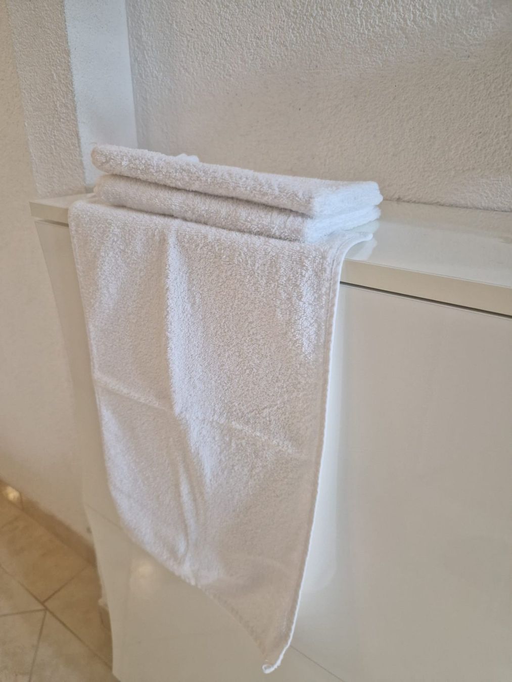 Teli da bagno: Formateks weisse Handtücher NEU – Usato da Zürich venduto da Salesmaker 1
