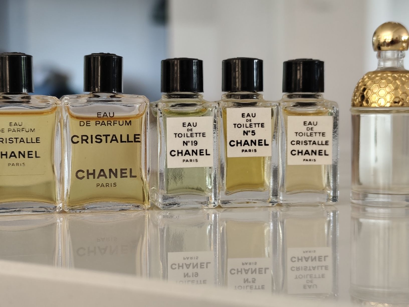 Chanel Profumi & Eau de Toilette: Parfume collection miniature . Chanel & Guerlain – Usato da Männedorf venduto da Ursik_OnlineShop 2