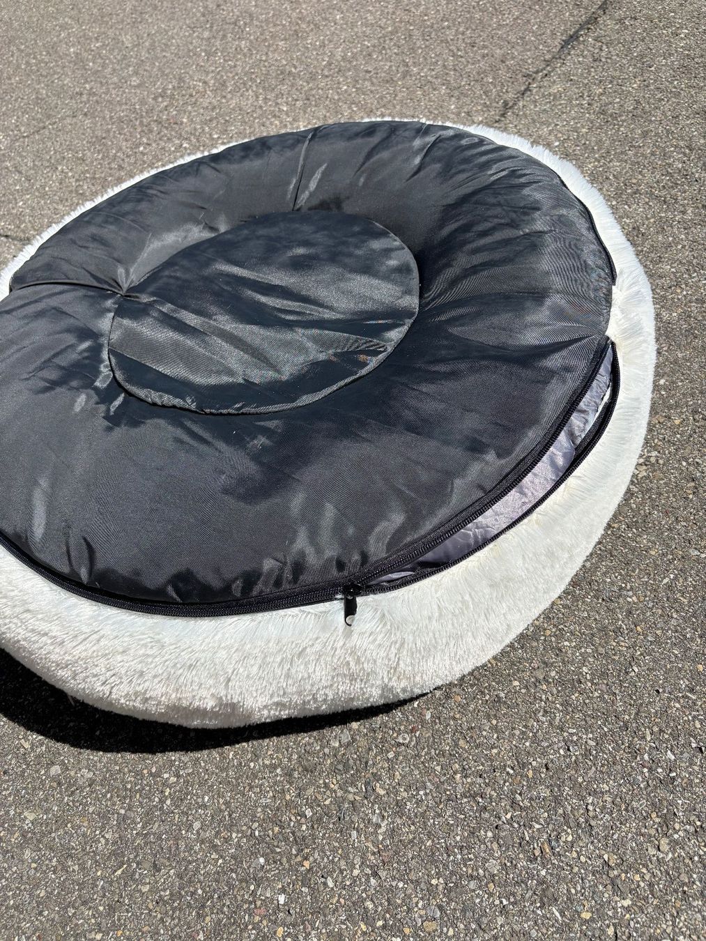 Niches, paniers: Hundebett "Donut" rund – D'occasion à Steinmaur par Piper2014 2