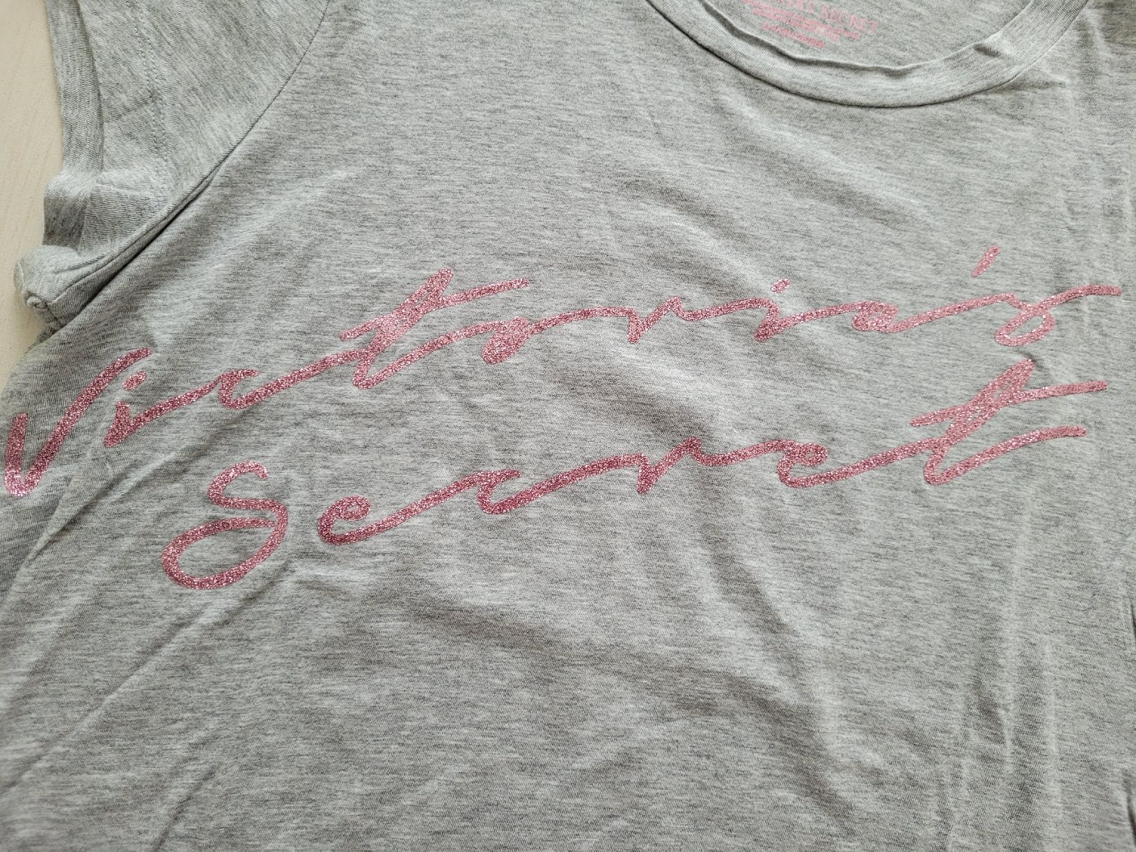 Victoria's Secret T-shirt: Victoria's Secret Shirt S – Usato da Berneck venduto da zauberfeee 2