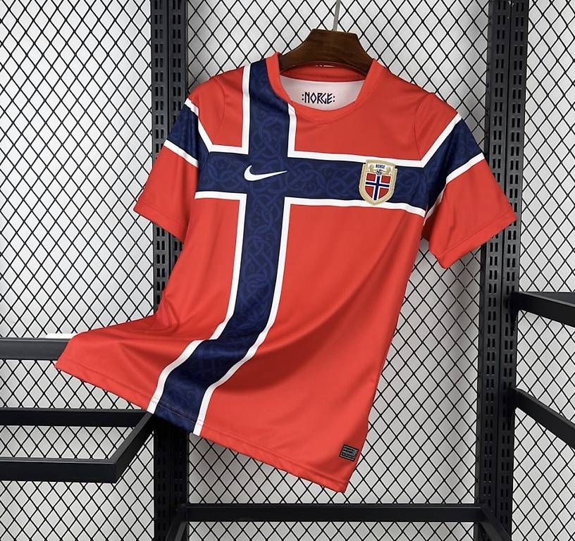 Canottiere & Pantaloni: Notwegen Trikot Neu – Usato da Biel/Bienne venduto da Bolagol9