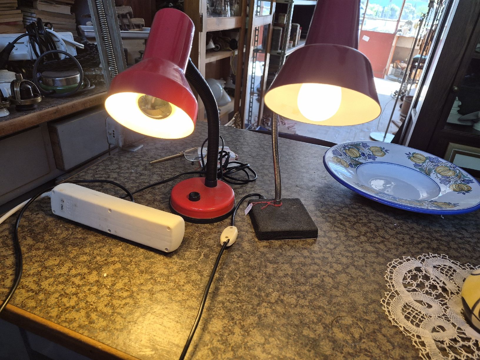 Lampade: 2 lampen ab 1 fr!! – Usato da Cevio venduto da BiadiciN