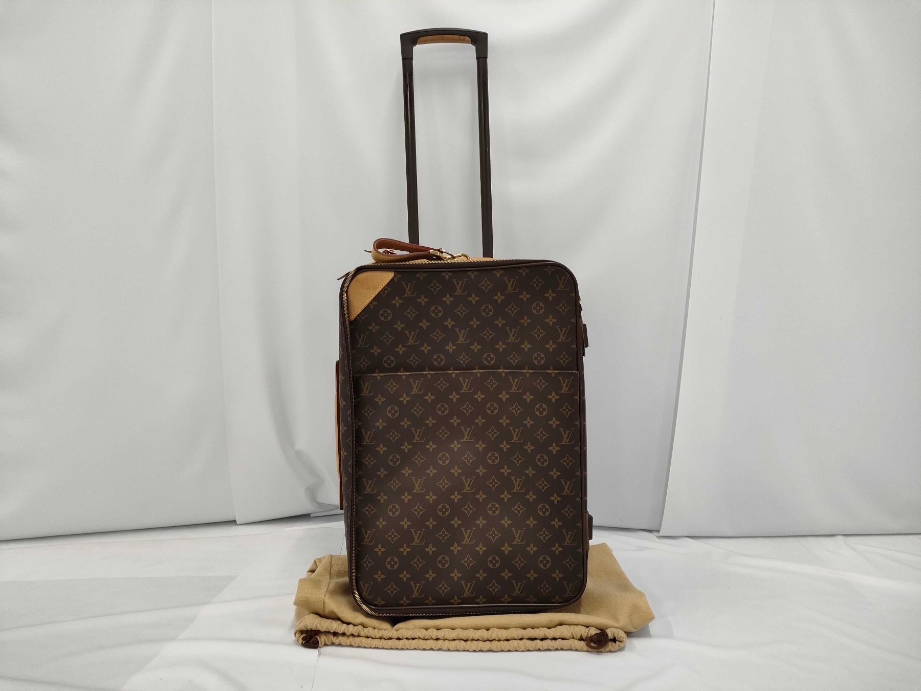 Louis Vuitton Valigie: LOUIS VUITTON ROLLKOFFER PÉGASE 55 MONOGRAM CANVAS NP: 2990 – Usato da St. Gallen venduto da Love_Luxury