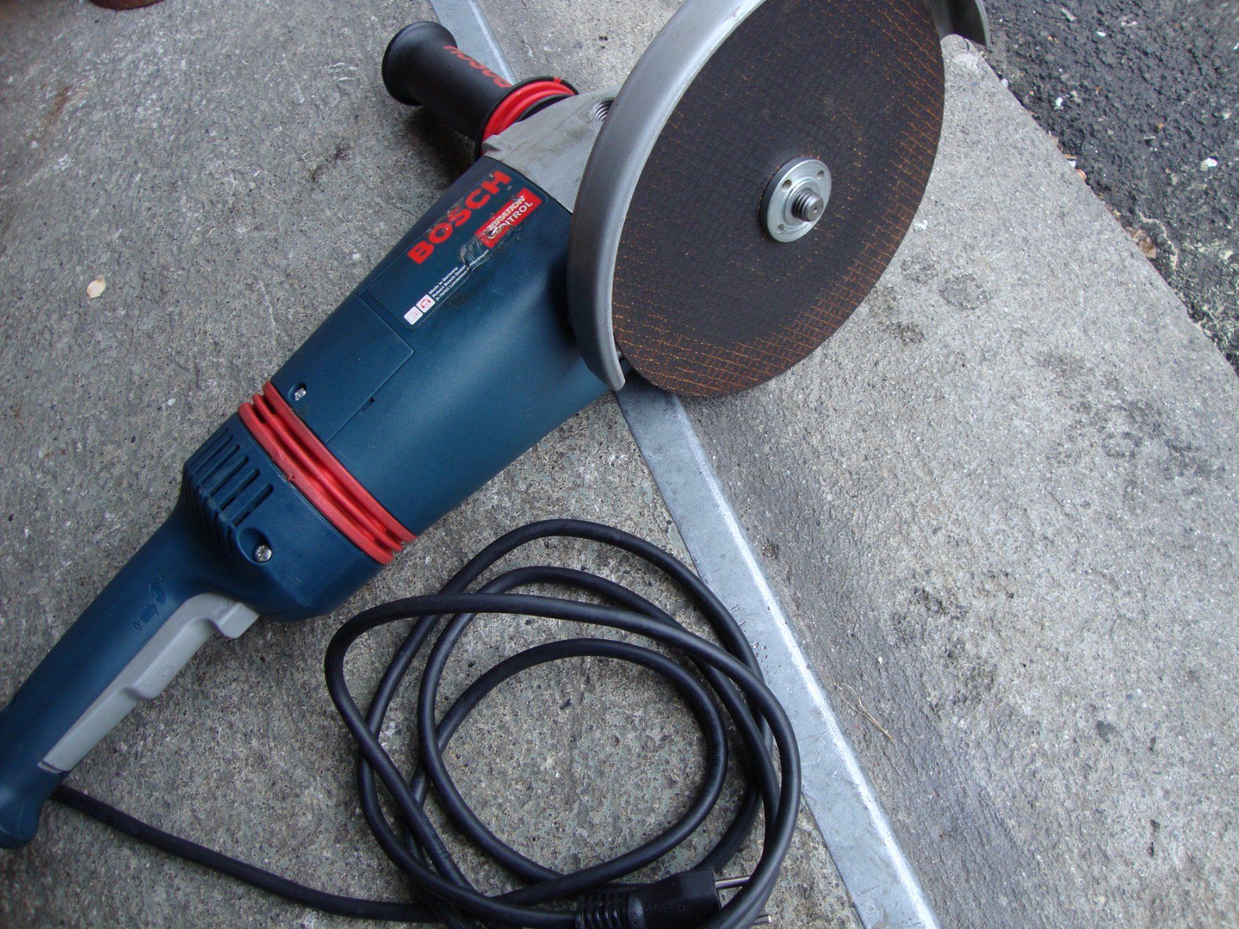 Bosch Schleifen & Polieren: Winkelschleifer  2200 W – Gebraucht aus Thun von Velo-7 2