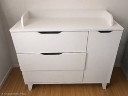 Wickelkommode / Wickeltisch  GRATIS