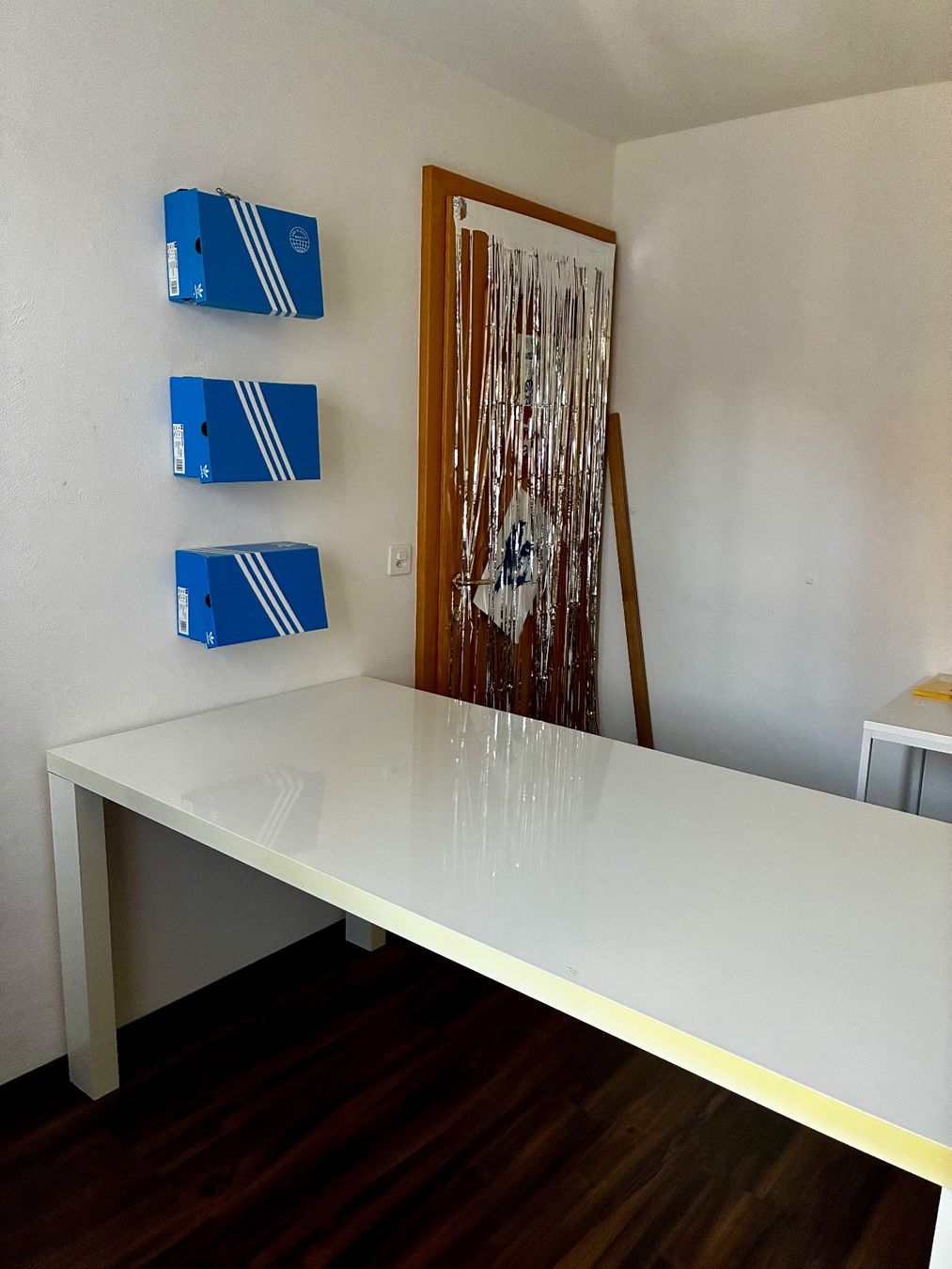 Interio Tavoli: Weisser Tisch 180x90x76h – Usato da Winterthur venduto da 4Klang 2