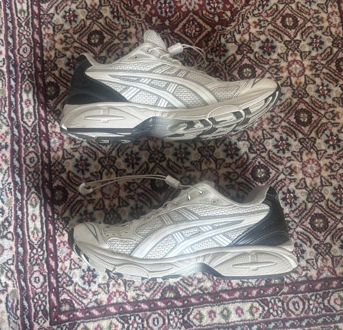 Damenschuhe: Asics Sneaker – Neu (gemäss Beschreibung) aus Aarau von lus_rz6v 1