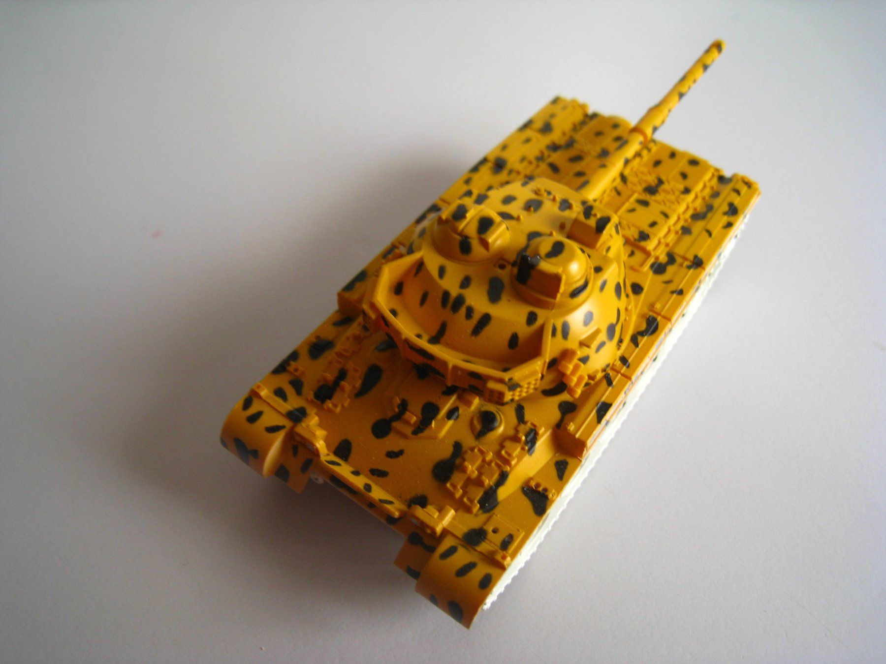 Herpa Modellini di ferrovie: Herpa Leopard 2 Panzer im Leopard Look ! 1/87 – Usato da Buchs ZH venduto da swiss-train 6