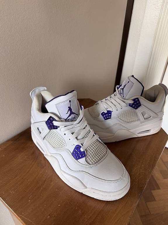 Chaussures hommes: JORDAN 4 RETRO WHITE PURPLE GRÖSSE 42 – D'occasion à Zürich par ind_5xp7 1