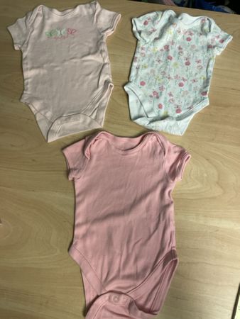 3 Bodys Kurzarm Schmetterlinge🦋 Gr. 68 neu