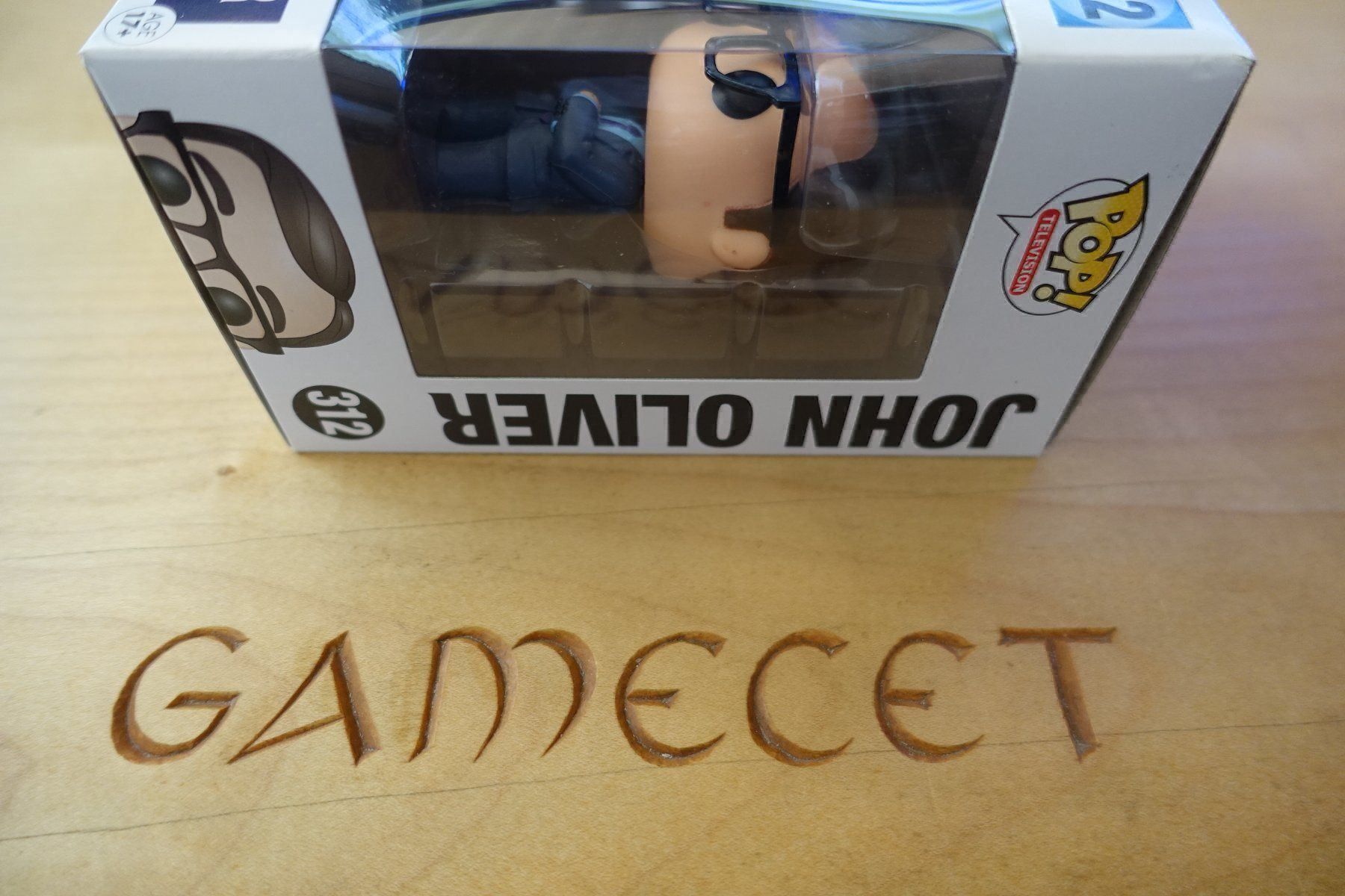 Funko Statuette: John Oliver - Last Week Tonight - POP! – Nuovo e nell'imballaggio originale da Steinach venduto da Gamecet 1