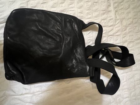 SerienumericaUmhängetasche Leder schwarz verstellbarer