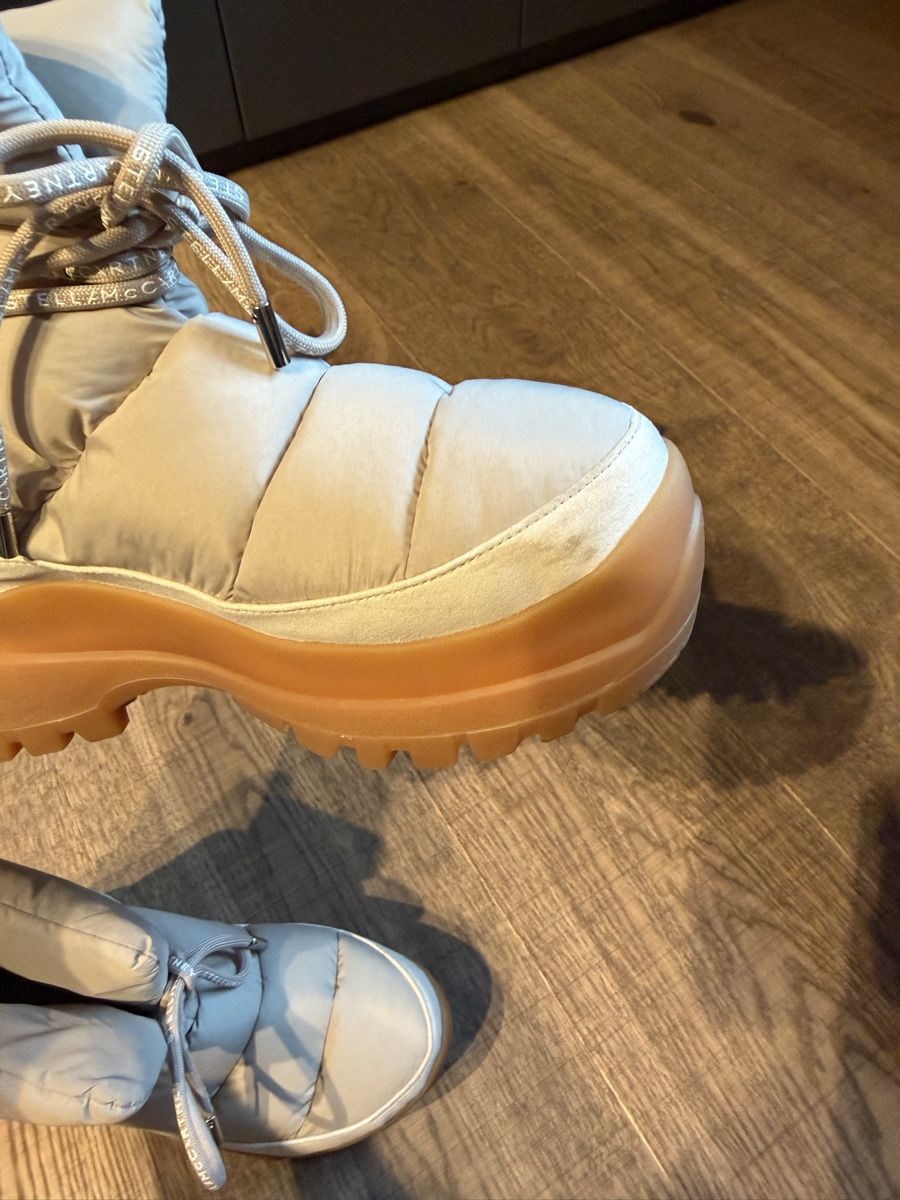 Stella McCartney Chaussures femmes: The Stella McCartney Trace Quilted Platform Boots – D'occasion à Herrliberg par Tubalp 3