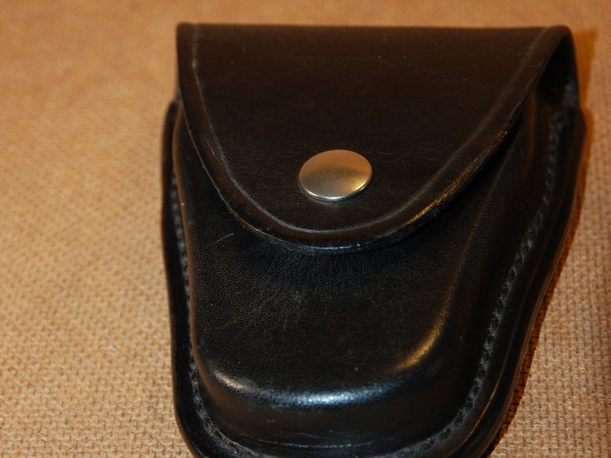 Schützensport: Handschellen Etui, robustes Leder – Neu (gemäss Beschreibung) aus Magden von Hornet2 6