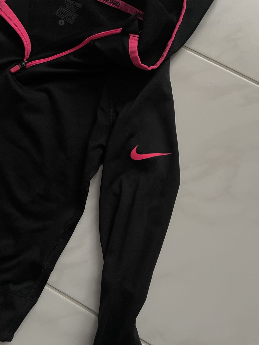 Nike Trainer, Turnhosen & -trikots: Nike pro Gr. S  128-137cm. 8-10yrs – Gebraucht aus Weisslingen von HeinzH01 2