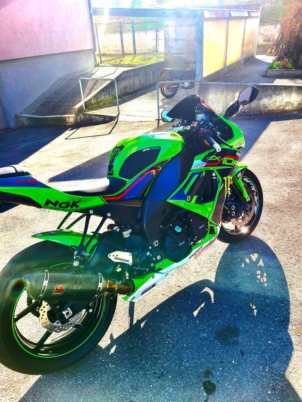 Kawasaki Strada: Kawasaki zx10r – Usato da sierre venduto da her_hpc7 1