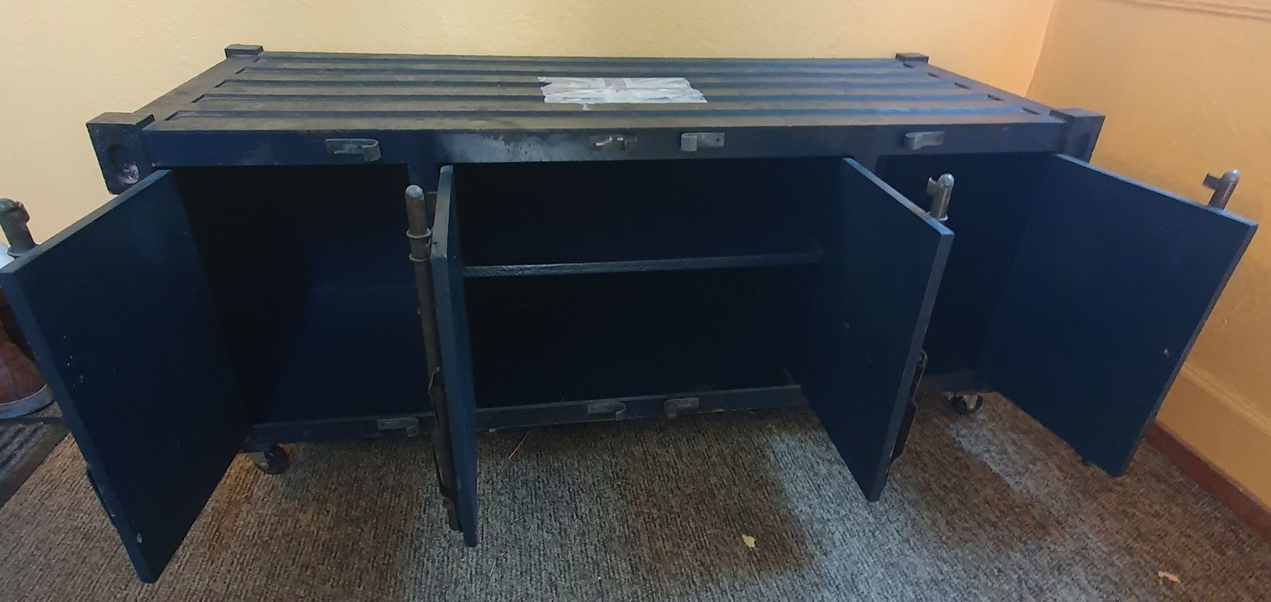 Commodes: Container-Sideboard – D'occasion à Pfäffikon ZH par edwinstarr1 1