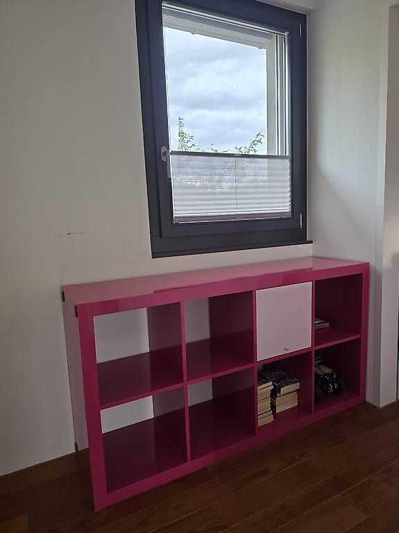 Regale: IKEA Kallax pink mit Türe – Gebraucht aus Küttigen von ric_ny9x 1