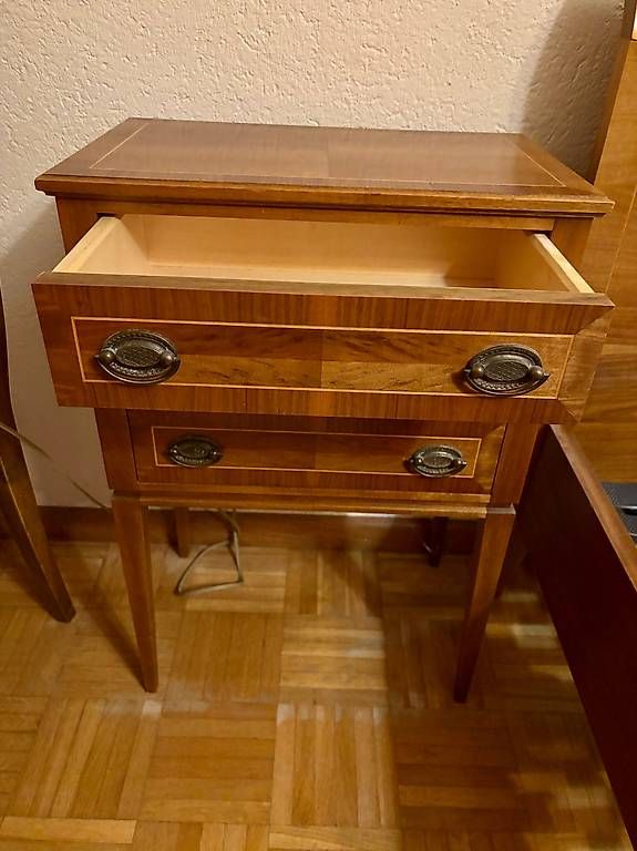 Comodini: 2 Nachttische, wunderschön erhalten, je 50.- – Usato da Konolfingen venduto da Simon.Roth 1
